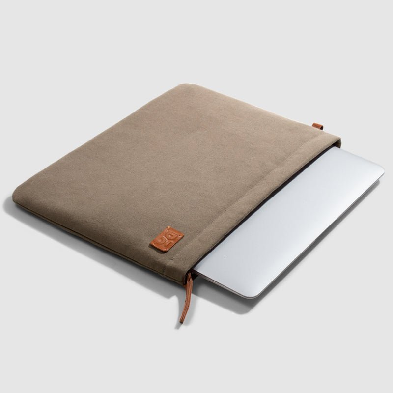 Skipper Laptop Sleeve for MacBook Air/Pro, 33.02cm (13"), Khaki Beige